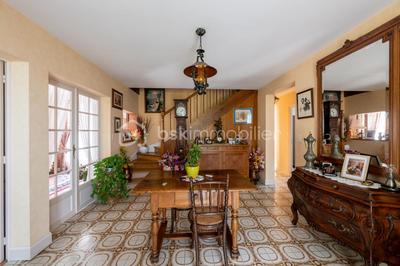 Maison - 186 m² - 7 pièces