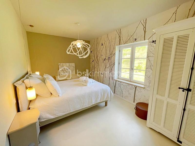 Propriété - 361 m² - 11 pièces