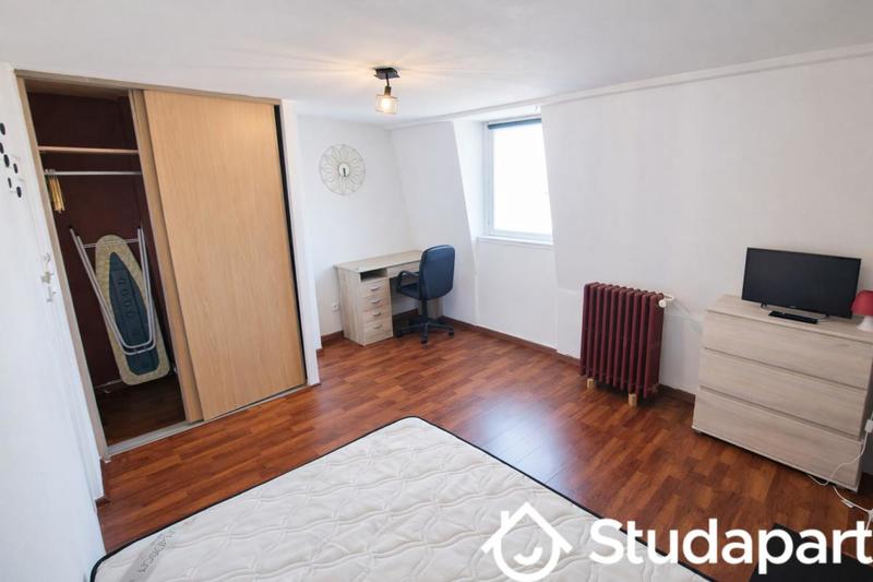 Chambre - 15 m² - 1 pièce