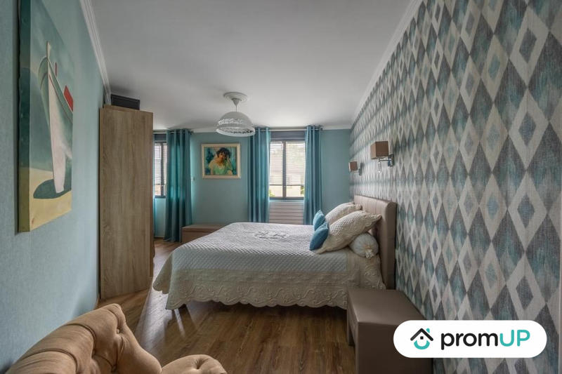 Maison - 286 m² - 7 pièces