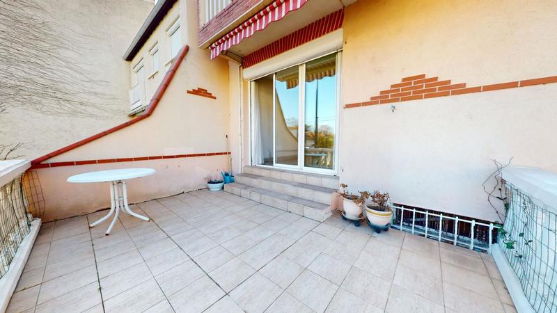 Maison - 92 m² - 4 pièces