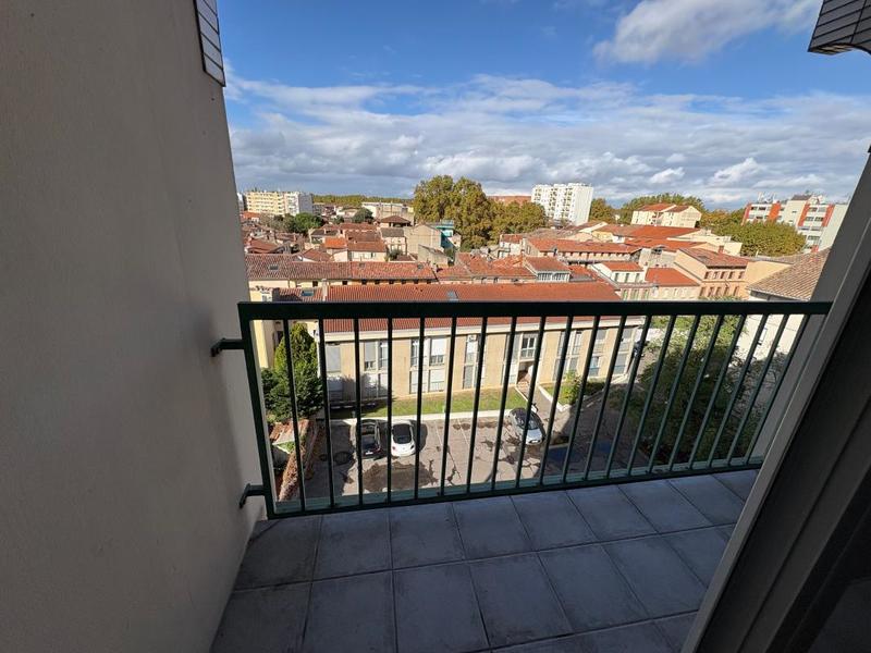 Studio - 14 m² - 1 pièce