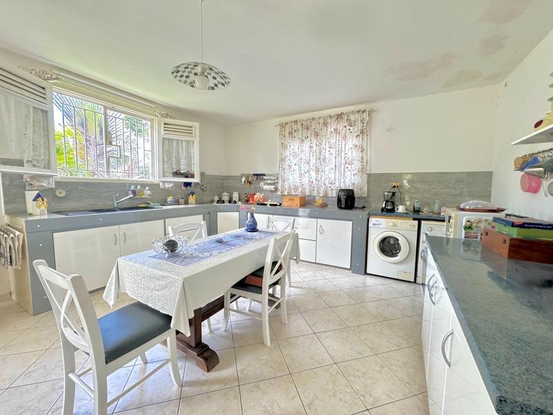 Maison - 362 m² - 8 pièces