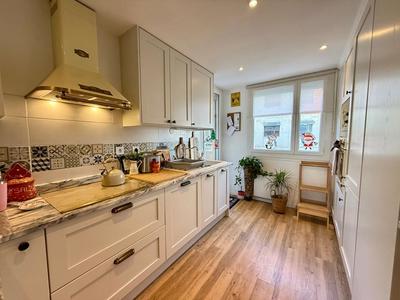 Appartement - 97 m² - 5 pièces