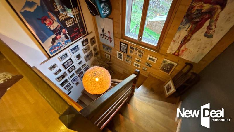 Châlet - 184 m² - 9 pièces