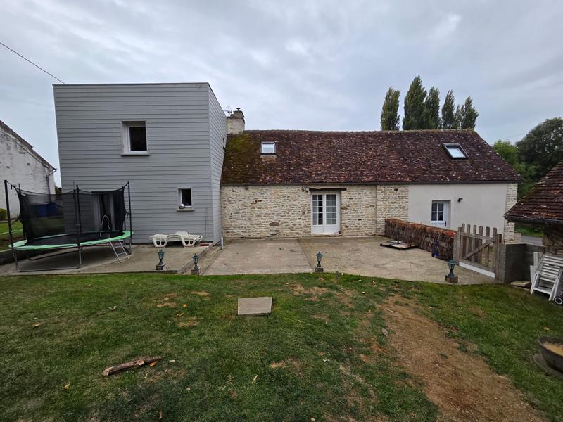Maison - 162 m² - 8 pièces
