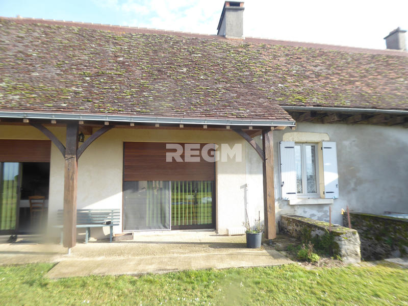 Propriété - 170 m² - 9 pièces
