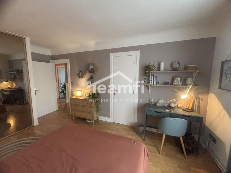 Maison - 255 m² - 7 pièces