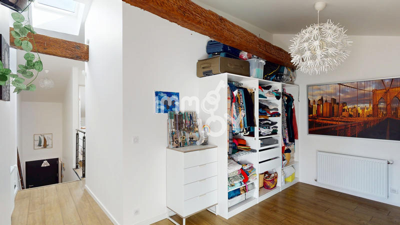 Maison - 181 m² - 8 pièces