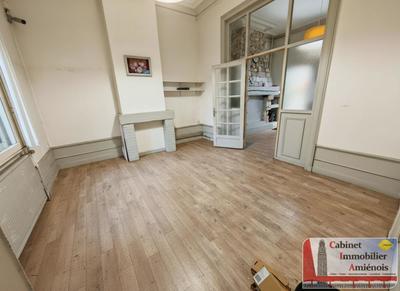 Local commercial - 83 m² - 1 pièce
