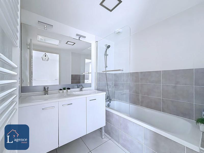 Maison - 94 m² - 4 pièces