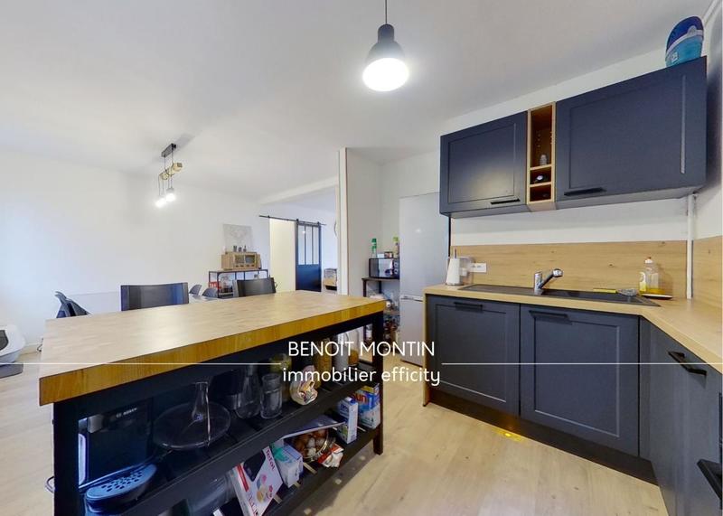 Appartement - 90 m² - 4 pièces