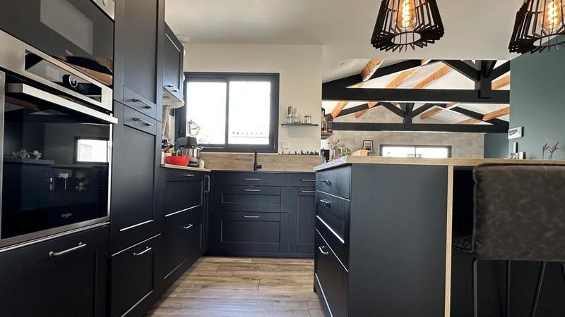 Villa - 199 m² - 6 pièces