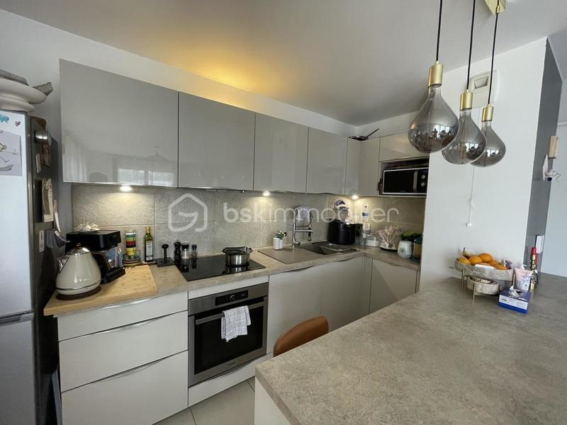 Appartement - 64 m² - 3 pièces