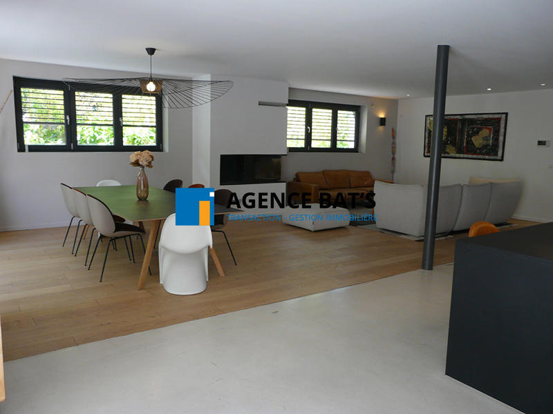 Appartement - 247 m² - 7 pièces
