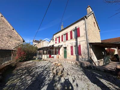 Maison - 240 m² - 9 pièces