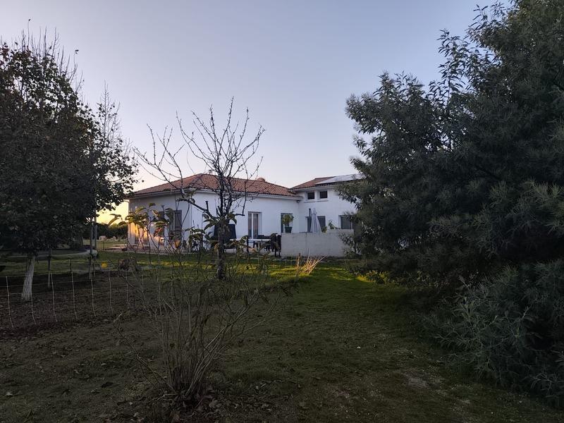 Maison - 205 m² - 9 pièces