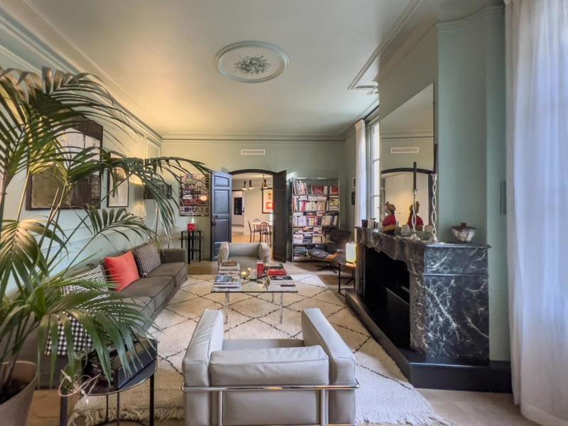 Appartement bourgeois - 231 m² - 10 pièces