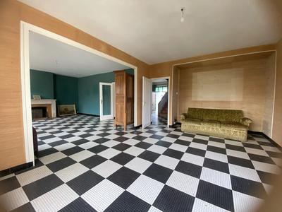 Maison - 270 m² - 10 pièces