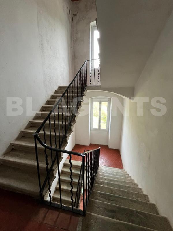 Appartement - 100 m² - 5 pièces