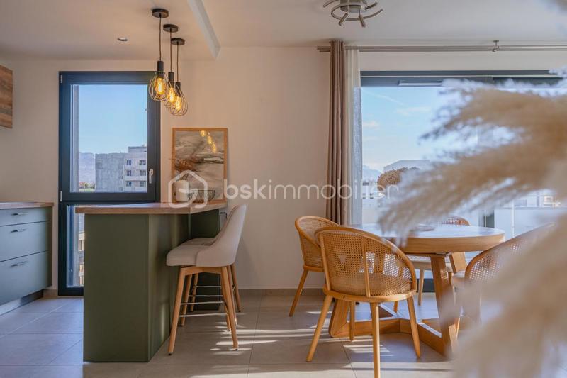 Appartement - 65 m² - 3 pièces