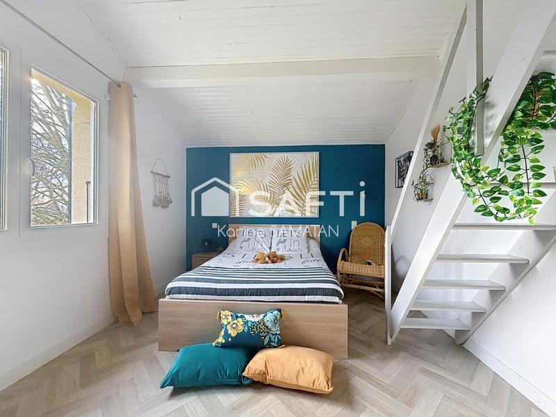 Maison - 207 m² - 8 pièces