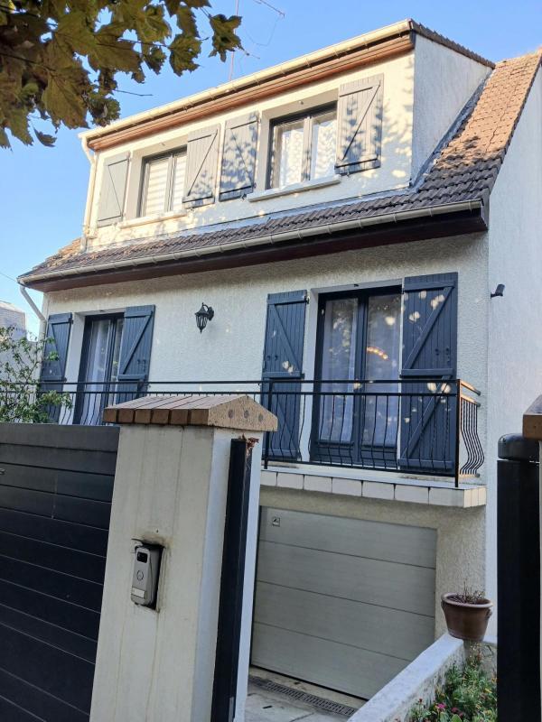 Maison traditionnelle - 111 m² - 5 pièces