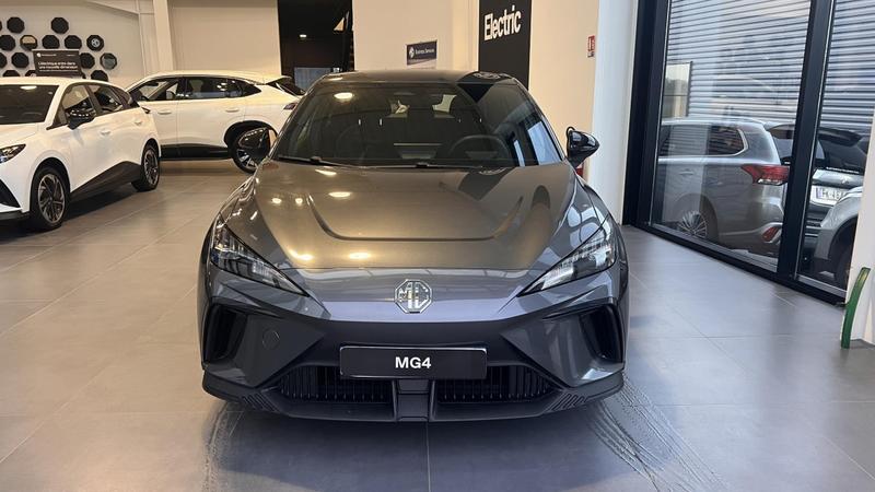 Mg Mg4 Electric 51kwh - 125 Kw 2wd Standard