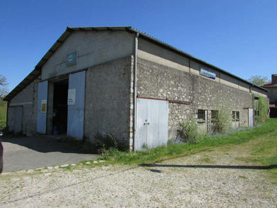 Maison - 450 m² - 10 pièces