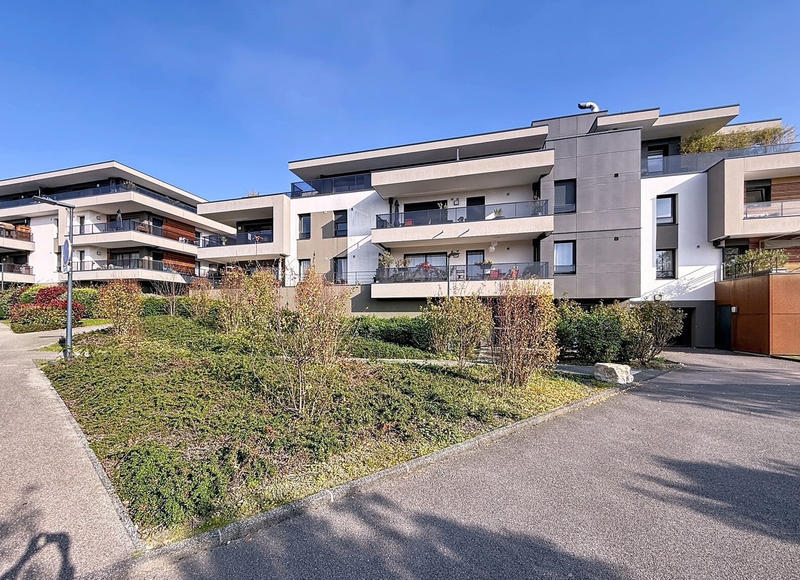 Appartement - 85 m² - 4 pièces