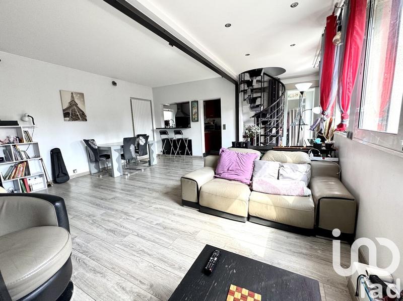 Maison - 104 m² - 4 pièces