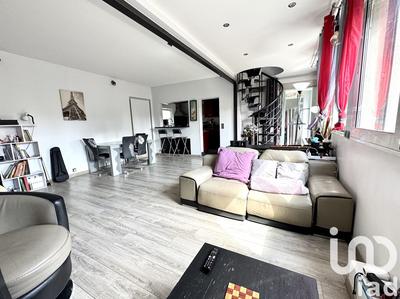 Maison - 104 m² - 4 pièces