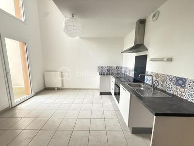 Maison - 88 m² - 5 pièces