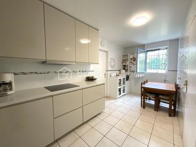 Maison - 93 m² - 4 pièces