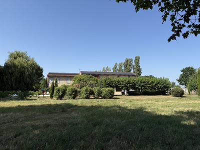 Propriété - 530 m² - 18 pièces