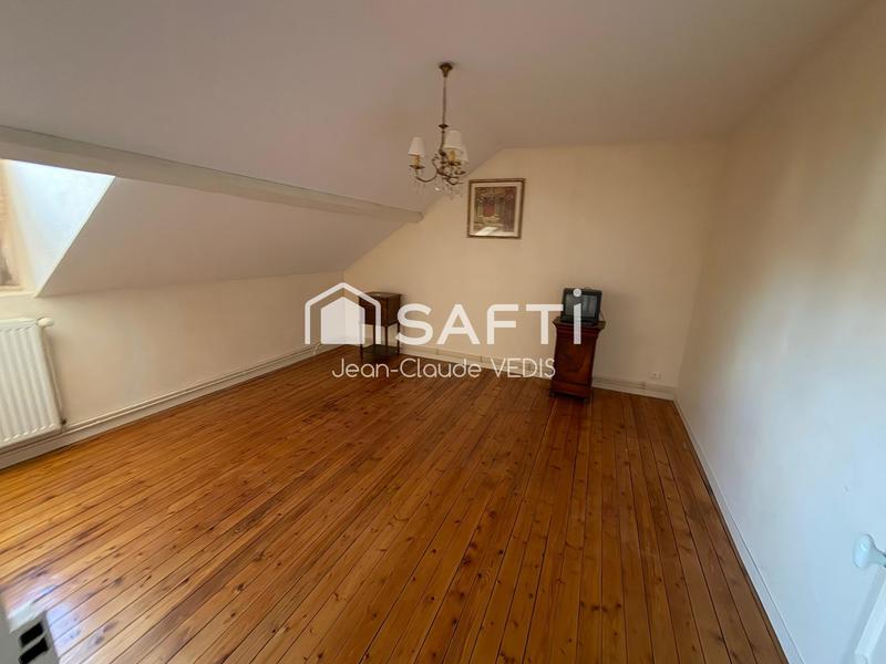 Maison - 280 m² - 10 pièces