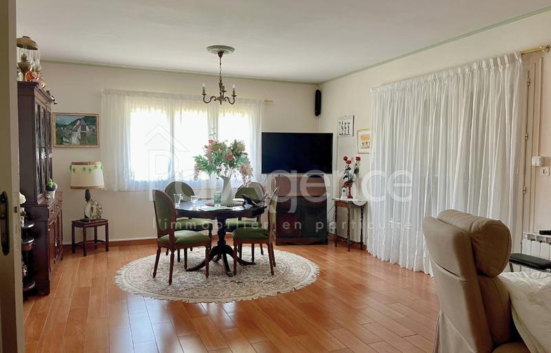 Maison - 137 m² - 5 pièces