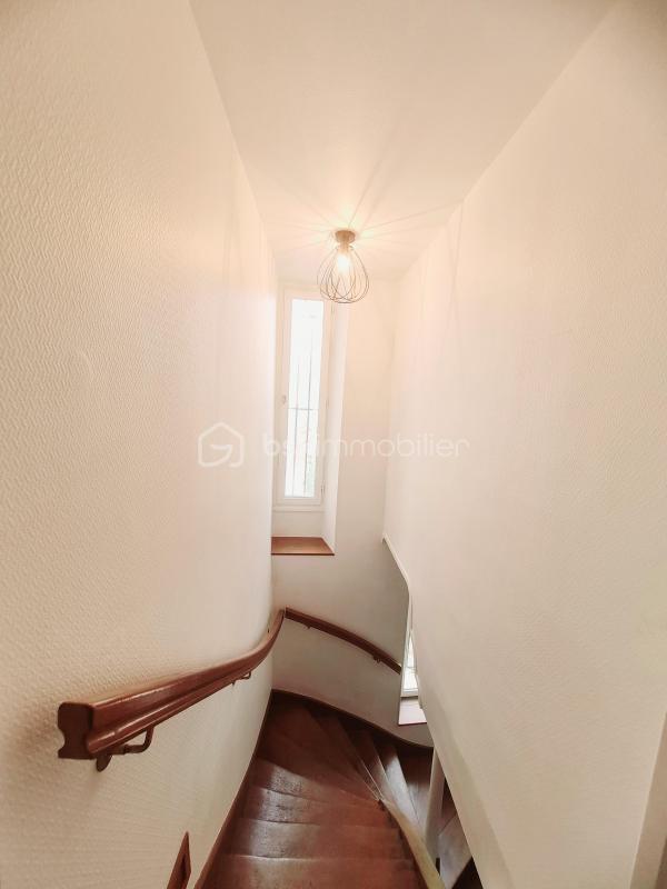 Maison - 180 m² - 8 pièces