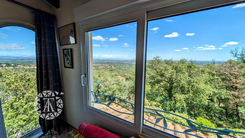 Villa - 184 m² - 6 pièces