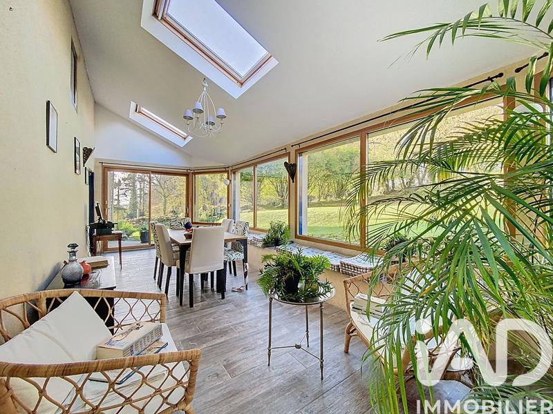 Maison - 240 m² - 9 pièces