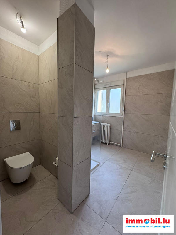 Appartement - 96 m² - 5 pièces