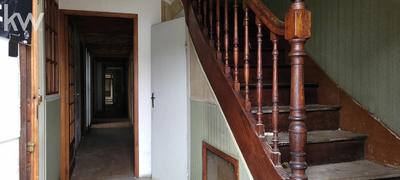 Maison - 180 m² - 8 pièces