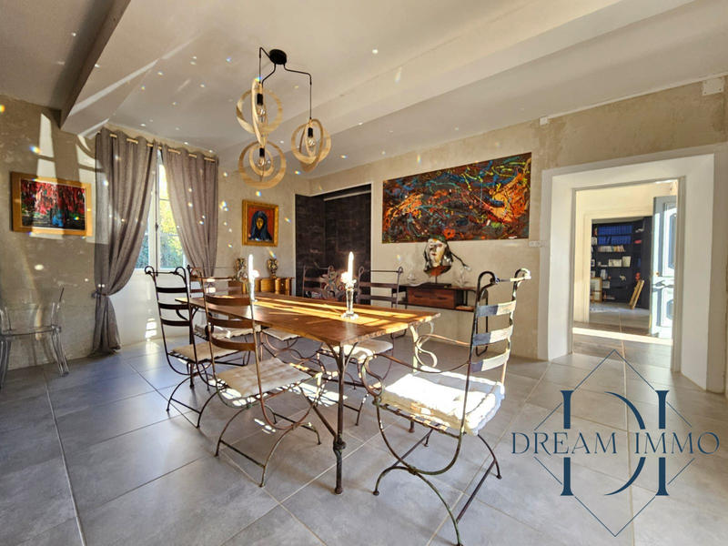 Maison - 190 m² - 6 pièces