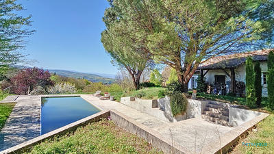 Maison - 139 m² - 5 pièces