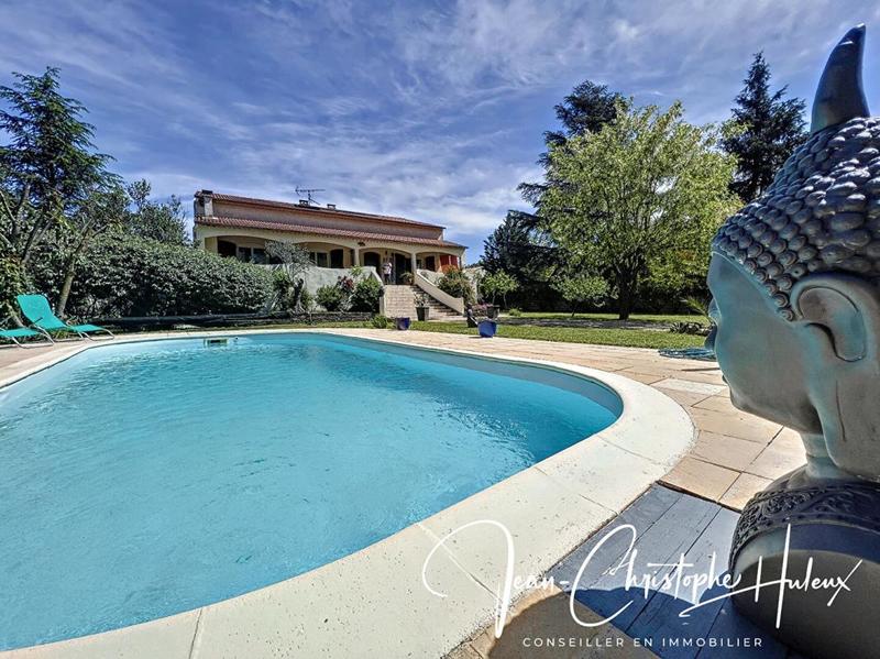 Villa - 200 m² - 8 pièces