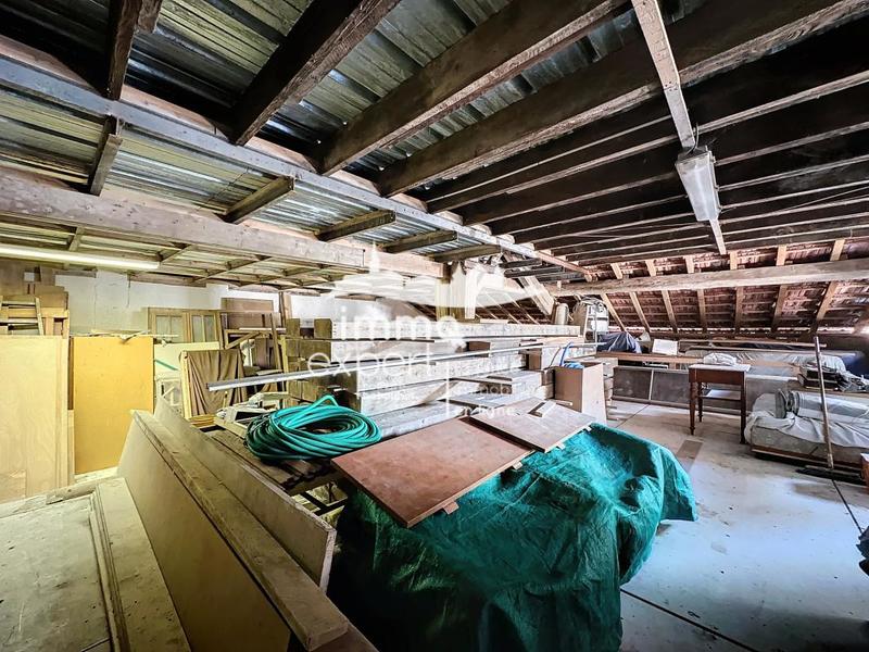 Maison - 211 m² - 6 pièces