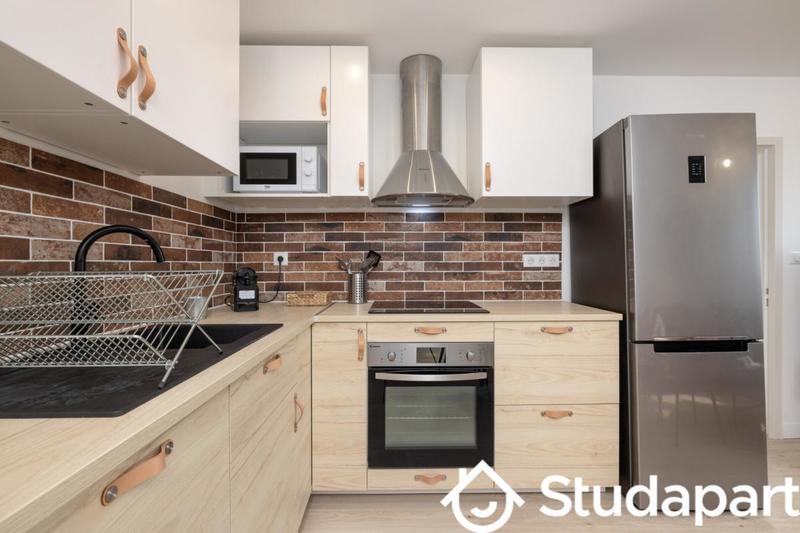 Chambre - 9 m² - 1 pièce