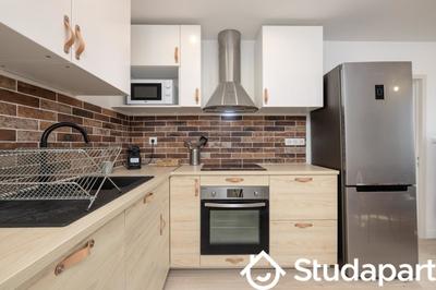 Chambre - 9 m² - 1 pièce