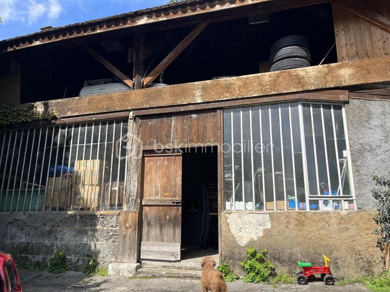 Demeure - 252 m² - 11 pièces