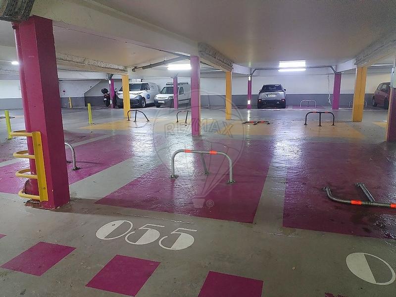Parking - 13 m²